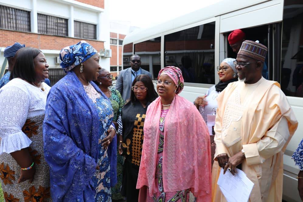DG receiving House Committee Chairperson